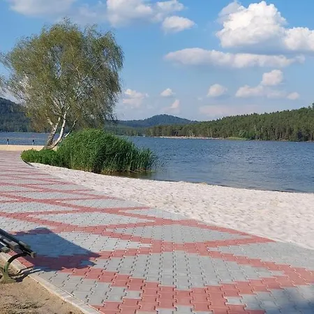 Kousek Od Jezera Daire *